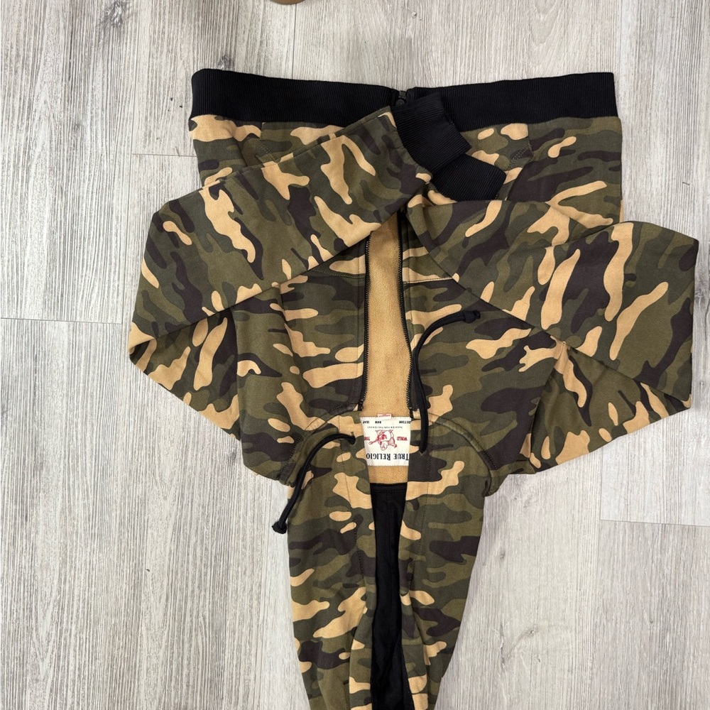 True Religion Camo Sweatpants - Green and Brown